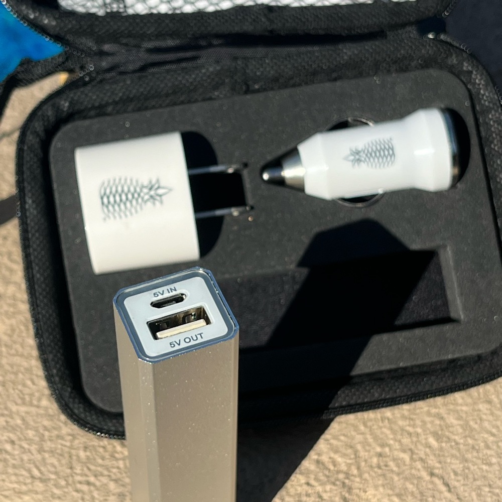 Portable Power Bank Charger - Picture 4 of 8